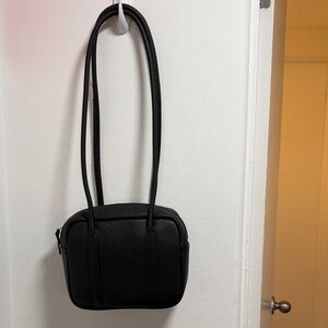 Aeta Boston bag